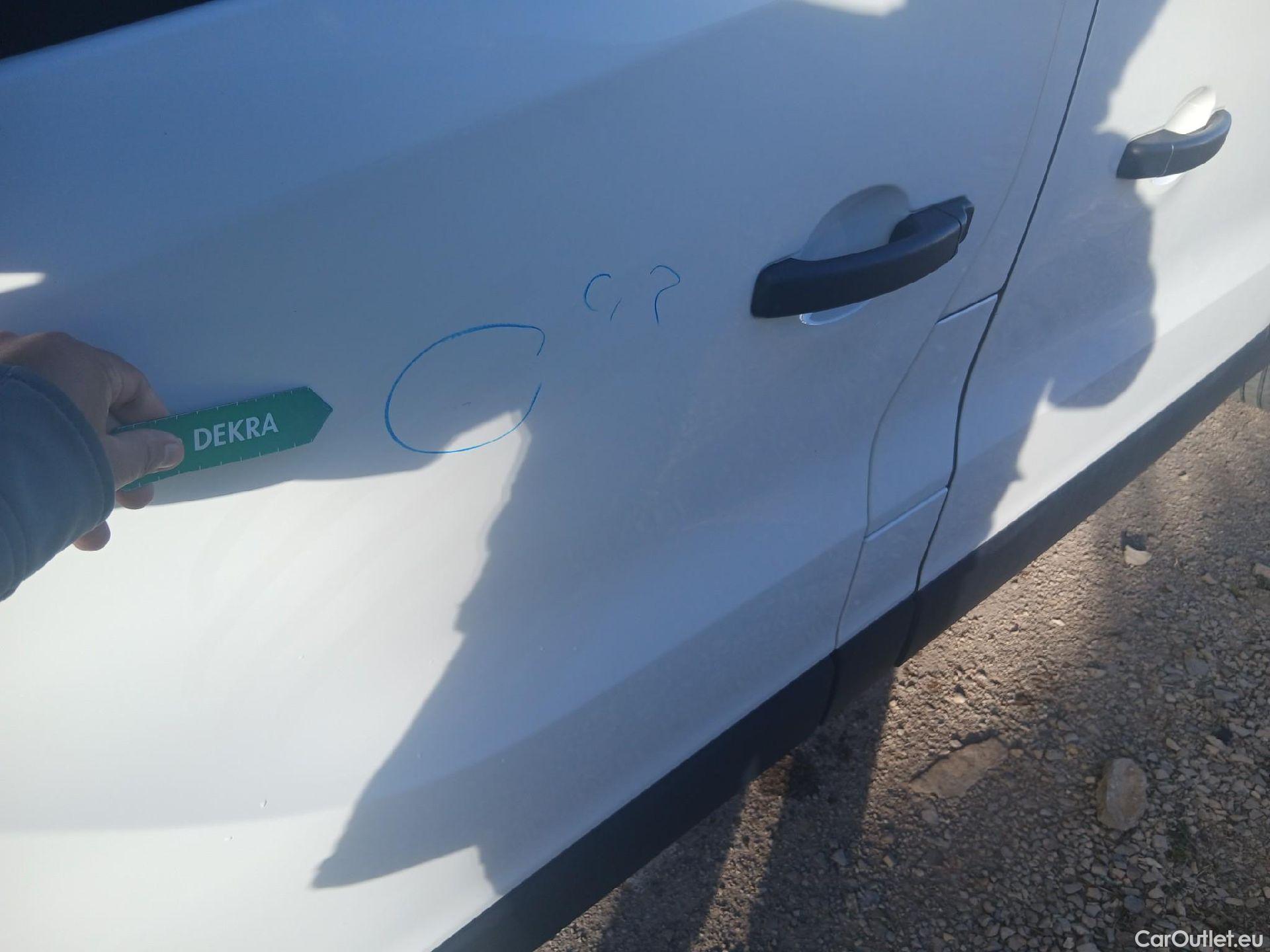  Opel  Vivaro OPEL  / 2014 / 4P / combi 1.6 CDTI S/S 107kW (145CV) L2 2.9t Com-9 #9