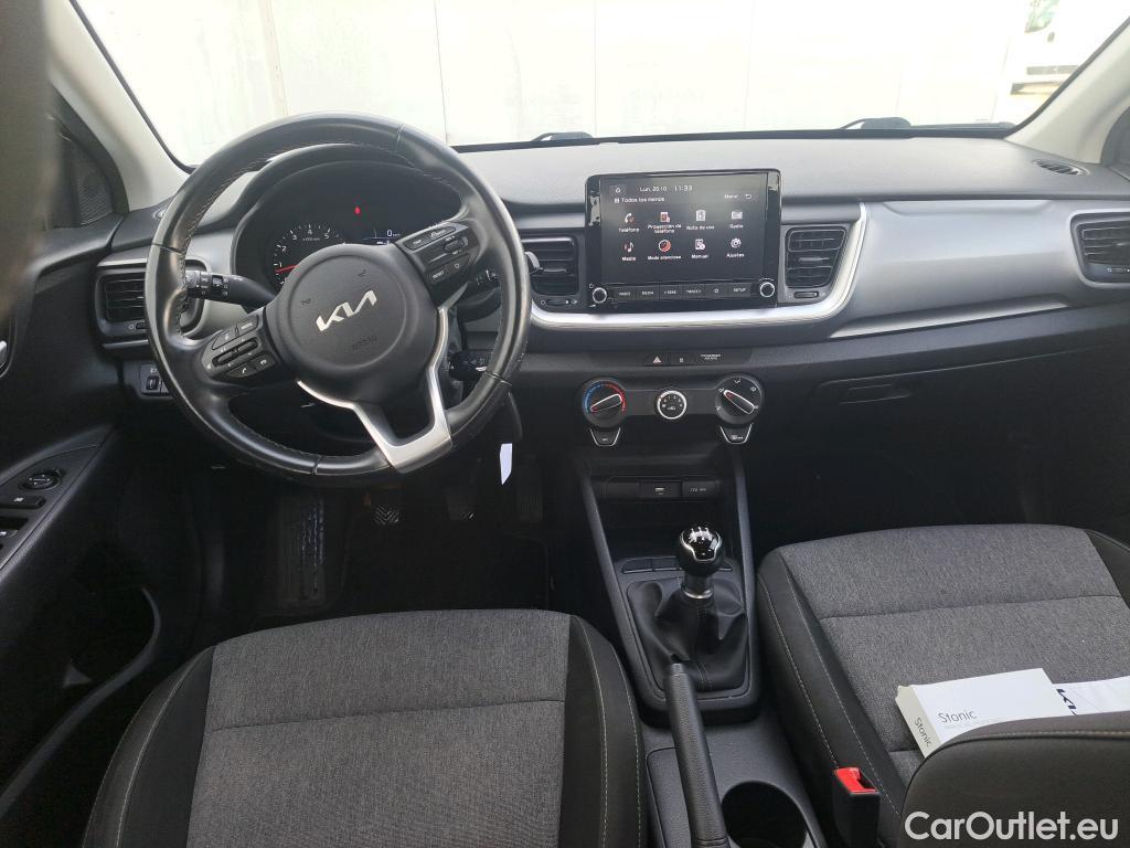 KIA  STONIC KIA  / 2017 / 5P / todoterreno 1.2 DPi 62kW (84CV) Concept #3