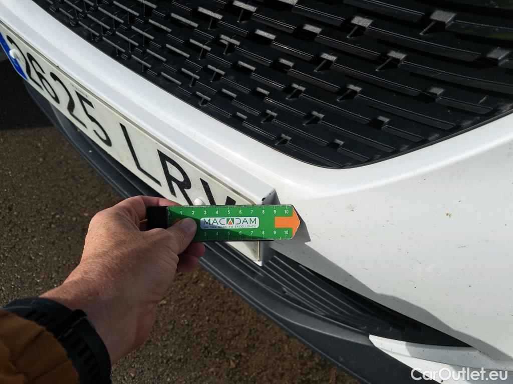  Peugeot  2008 PEUGEOT  / 2019 / 5P / todoterreno Active BlueHDI 81kW (110CV) #30