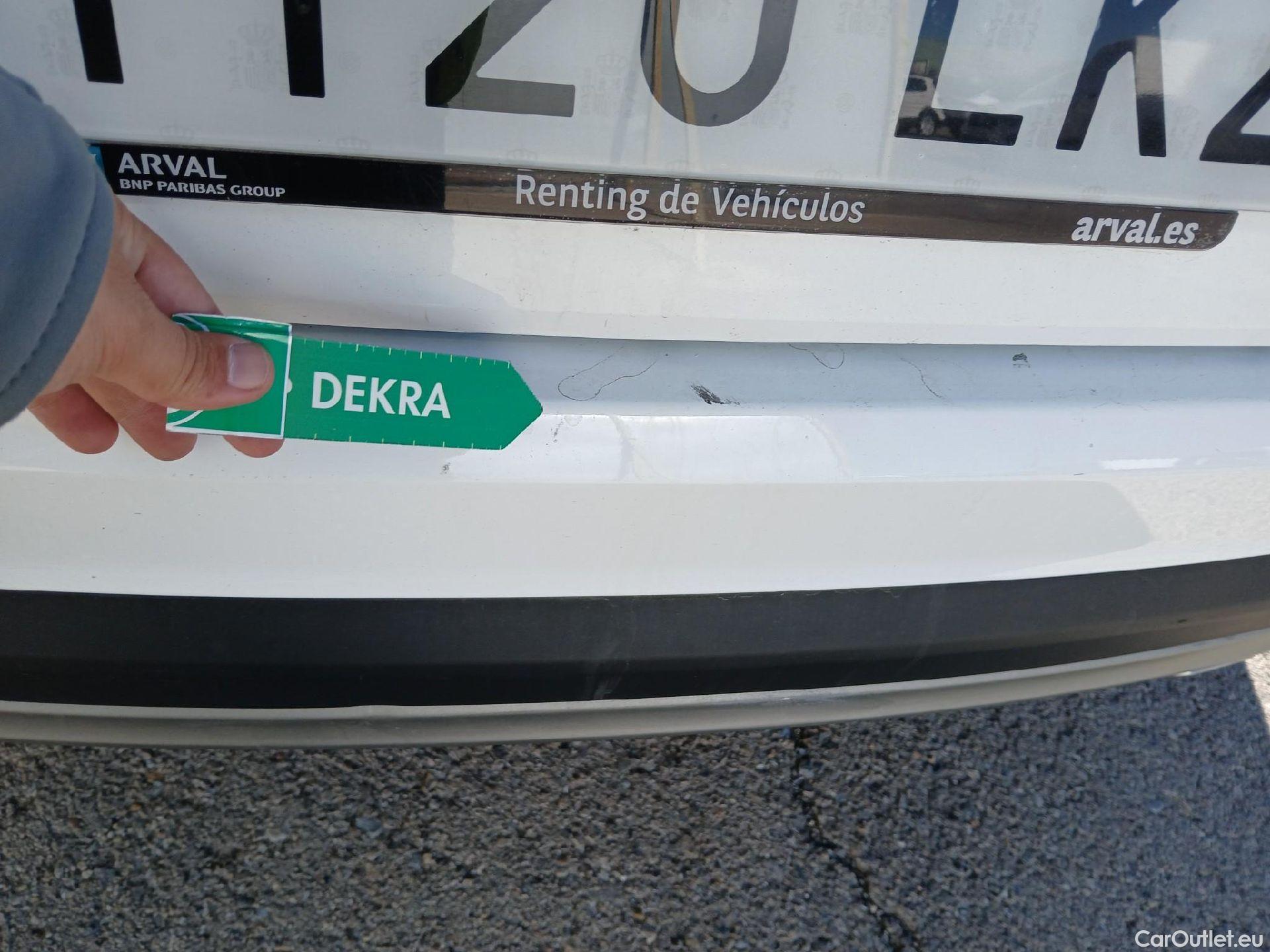  Hyundai  Tucson HYUNDAI  / 2018 / 5P / todoterreno 1.6 CRDI 85kW (116CV) 48V SLE 4X2(SP)(SL) #23