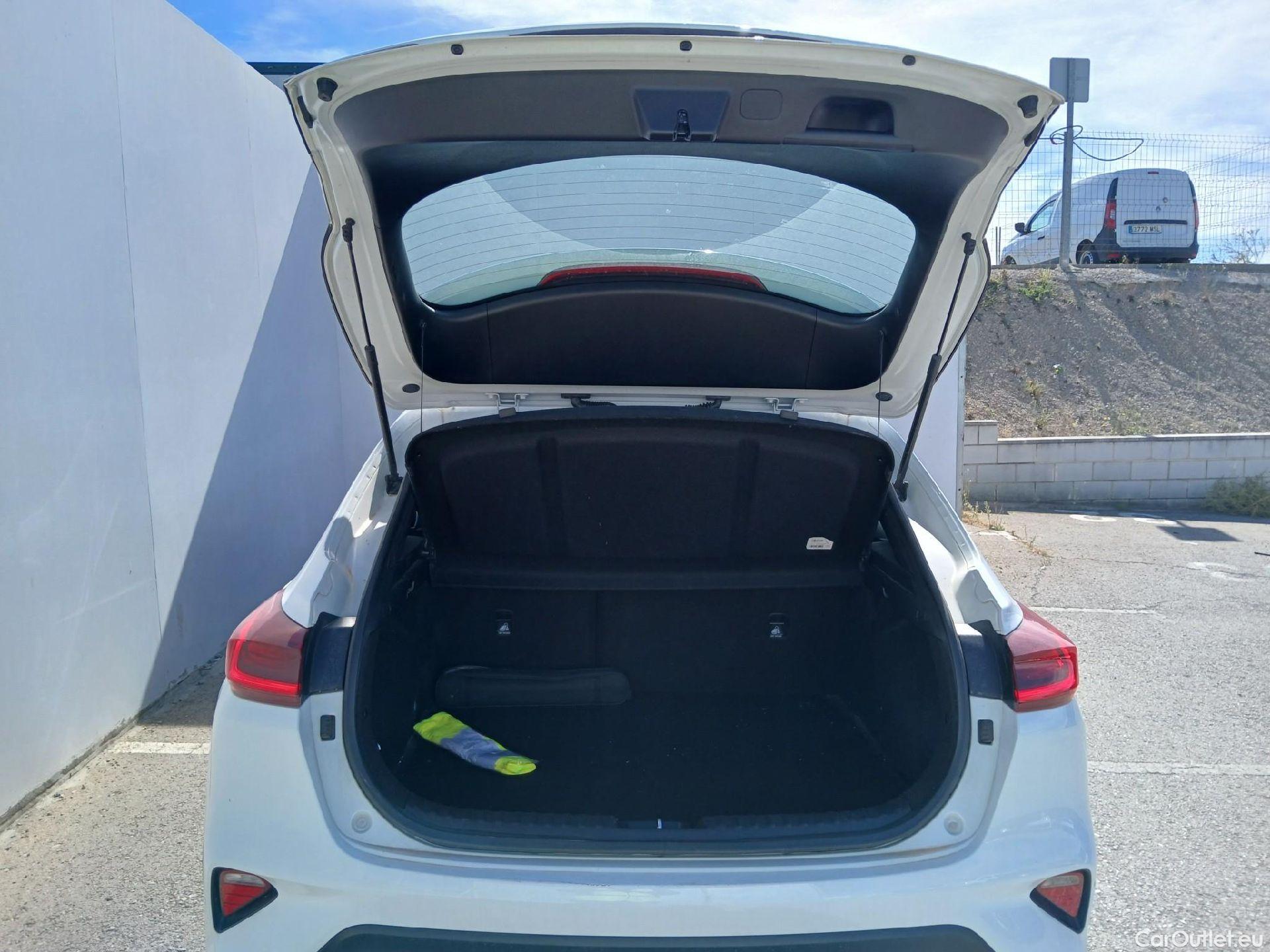 KIA  XCeed KIA  / 2019 / 5P / todoterreno 1.0 T-GDi Drive 88kW (120CV) #8