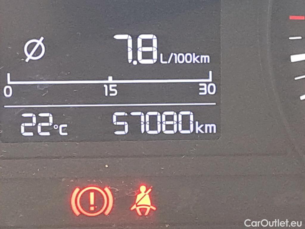 KIA  STONIC KIA  / 2017 / 5P / todoterreno 1.2 DPi 62kW (84CV) Concept #5