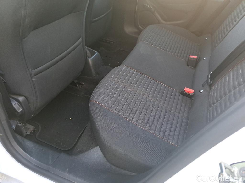  Peugeot  208 PEUGEOT  / 2019 / 5P / berlina con portón BlueHDi 73kW (100CV) Active #6