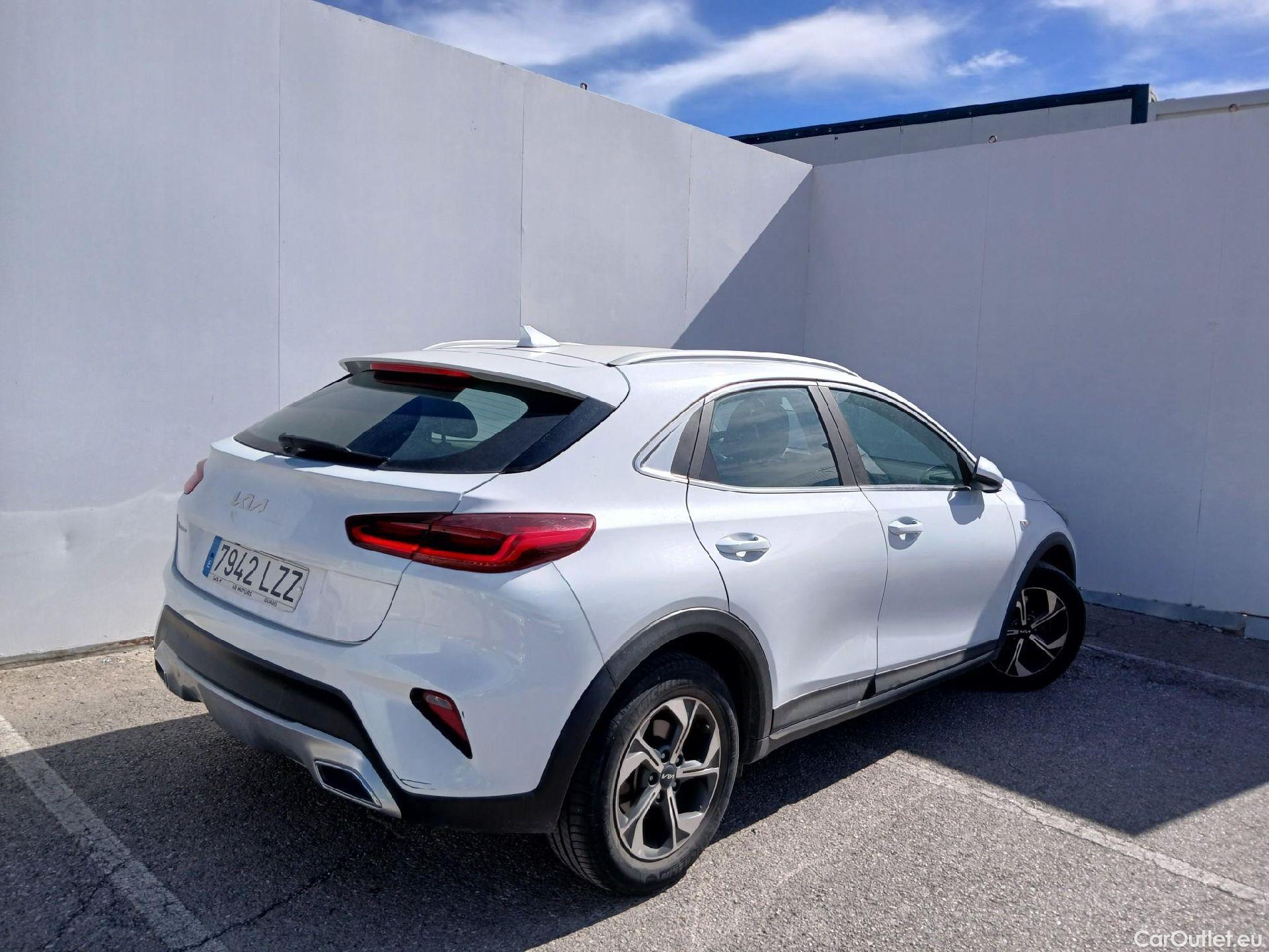 KIA  XCeed KIA  / 2019 / 5P / todoterreno 1.0 T-GDi Drive 88kW (120CV) #2
