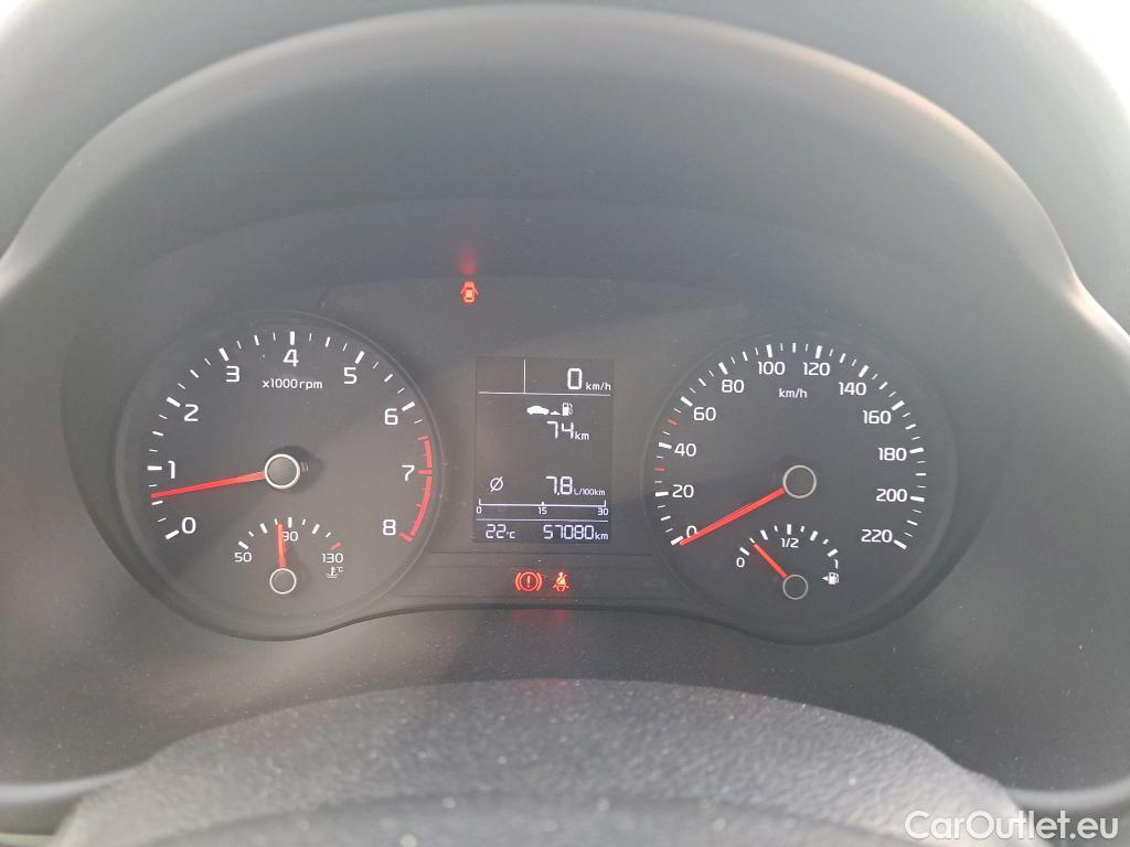 KIA  STONIC KIA  / 2017 / 5P / todoterreno 1.2 DPi 62kW (84CV) Concept #4