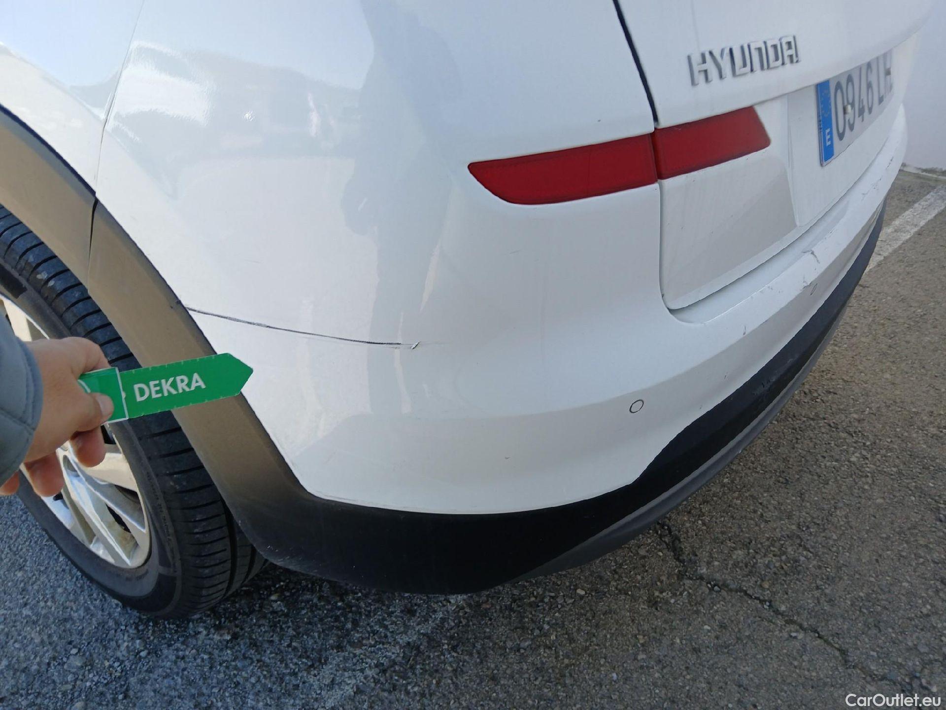  Hyundai  Tucson HYUNDAI  / 2018 / 5P / todoterreno 1.6 CRDI 85kW (116CV) 48V SLE 4X2(SP)(SL) #33