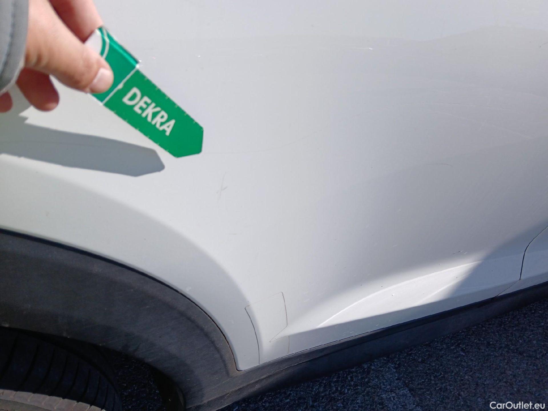  Hyundai  Tucson HYUNDAI  / 2018 / 5P / todoterreno 1.6 CRDI 85kW (116CV) 48V SLE 4X2(SP)(SL) #27