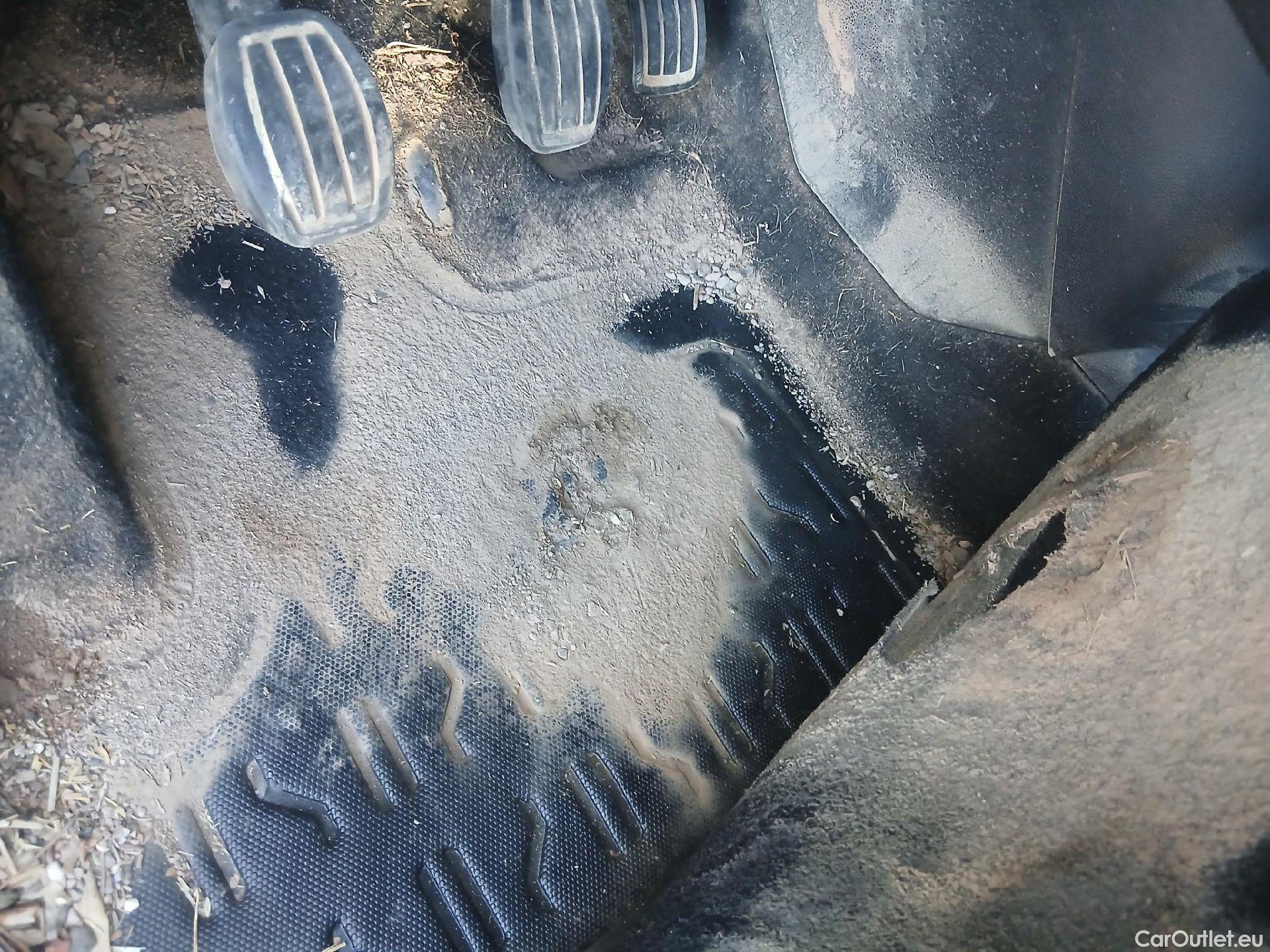  Peugeot  RIFTER PEUGEOT  / 2018 / 4P / combi Active Standard BlueHDi 73kW (IND) (CX2) #24