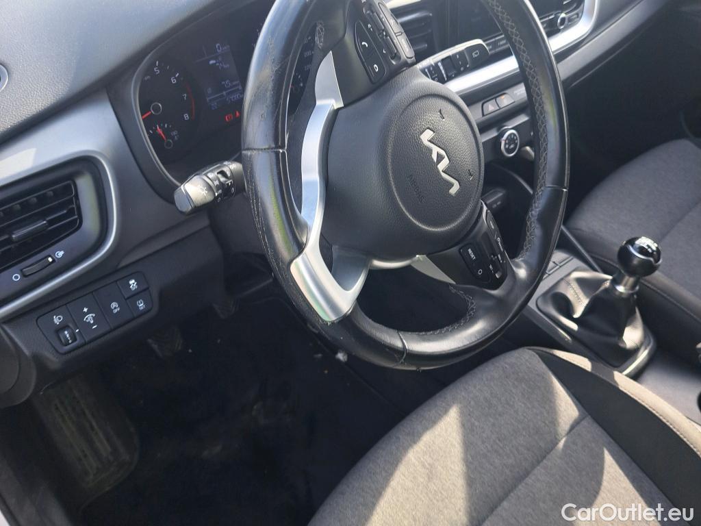 KIA  STONIC KIA  / 2017 / 5P / todoterreno 1.2 DPi 62kW (84CV) Concept #7