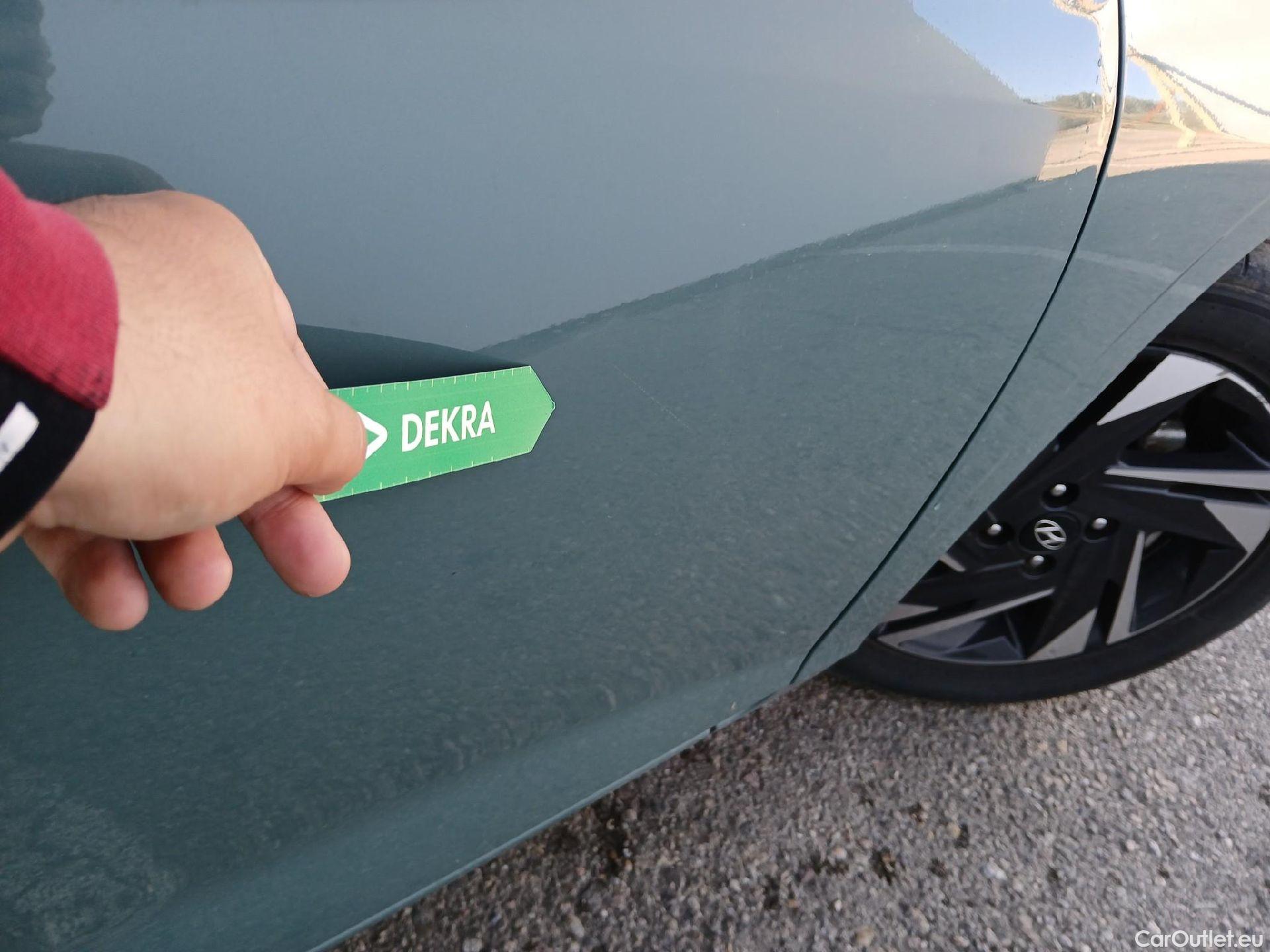  Hyundai  i20 HYUNDAI  / 2020 / 5P / berlina con portón 1.2 MPI Klass #21