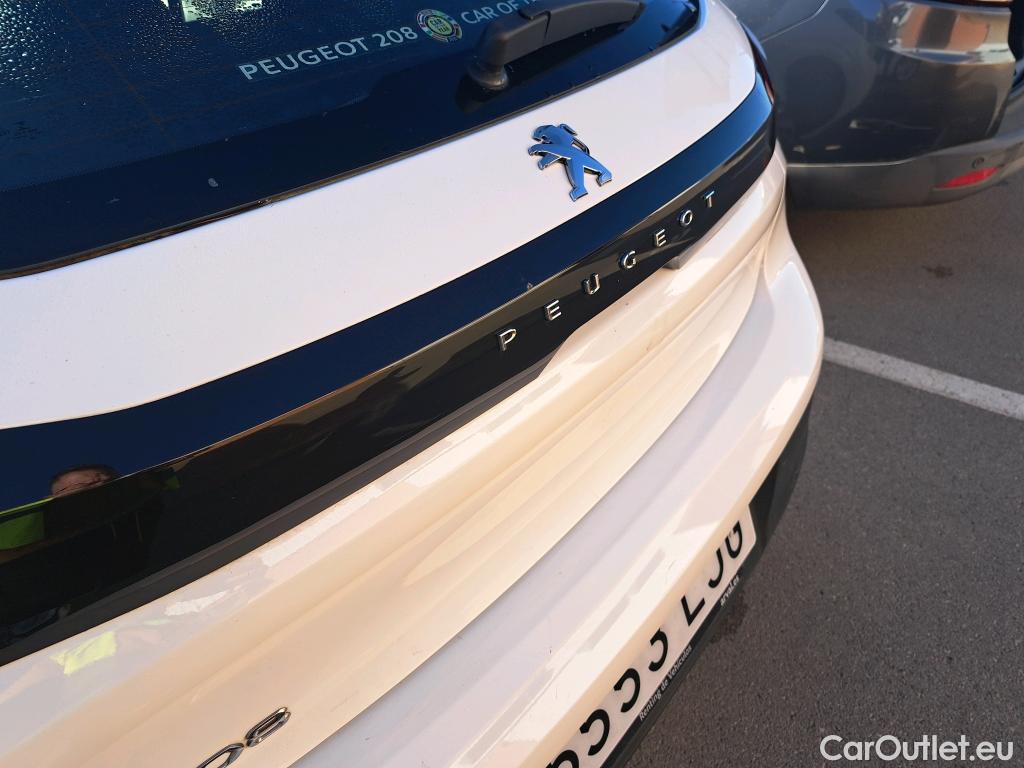  Peugeot  208 PEUGEOT  / 2019 / 5P / berlina con portón BlueHDi 73kW (100CV) Active #22