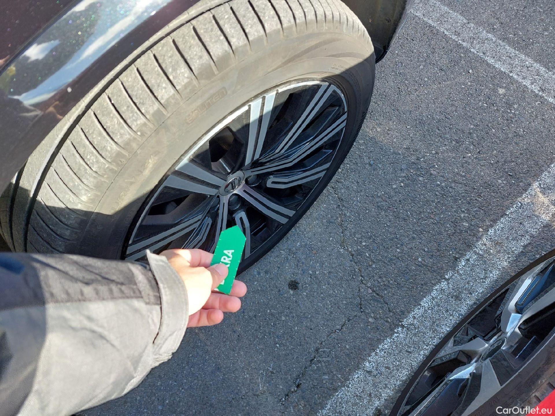  Volvo  XC90 VOLVO  / 2019 / 5P / todoterreno 2.0 T8 AWD Recharge Inscription Auto #26