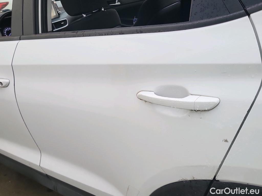  Hyundai  Tucson HYUNDAI  / 2018 / 5P / todoterreno 1.6 CRDI 85kW (116CV) 48V SLE 4X2(SP)(SL) #35