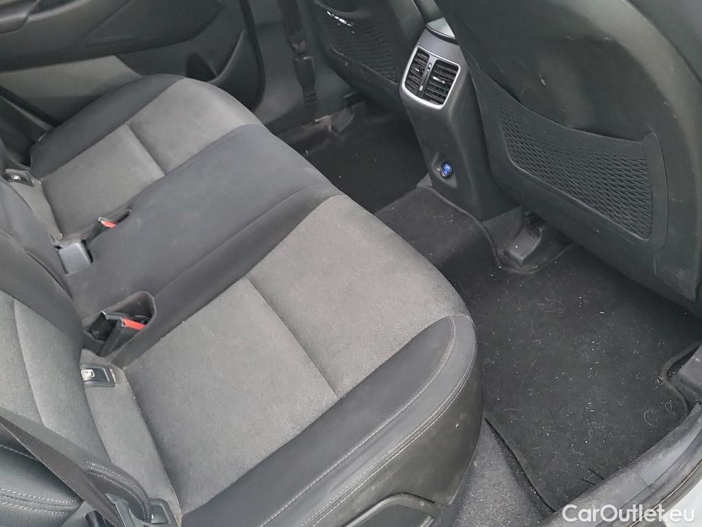  Hyundai  Tucson HYUNDAI  / 2018 / 5P / todoterreno 1.6 CRDI 85kW (116CV) 48V SLE 4X2(SP)(SL) #8