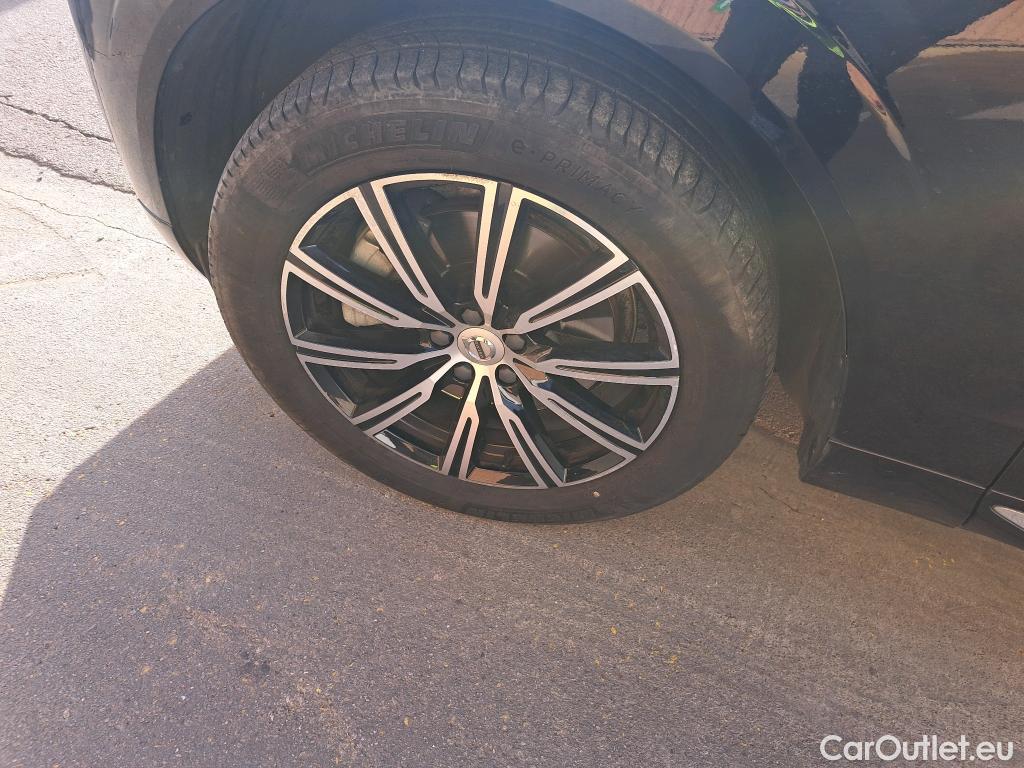  Volvo  XC60 VOLVO  / 2017 / 5P / todoterreno 2.0 B5 D AWD Inscription Auto #9