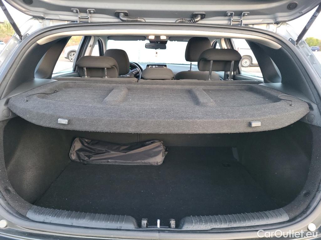 Hyundai  i30 HYUNDAI  / 2020 / 5P / berlina con portón 1.0 TGDI 48V Klass #8