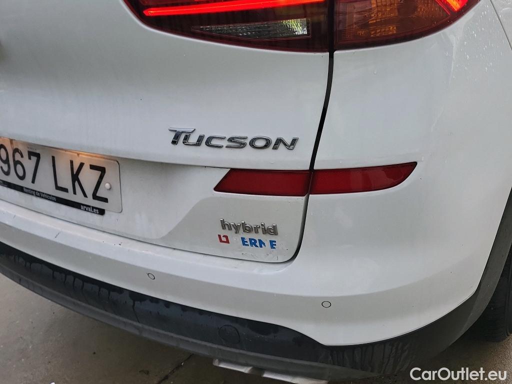  Hyundai  Tucson HYUNDAI  / 2018 / 5P / todoterreno 1.6 CRDI 85kW (116CV) 48V SLE 4X2(SP)(SL) #26
