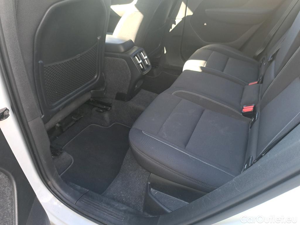  Volvo  XC 40 VOLVO XC40 / 2017 / 5P / todoterreno 1.5 T3 Momentum Pro #9