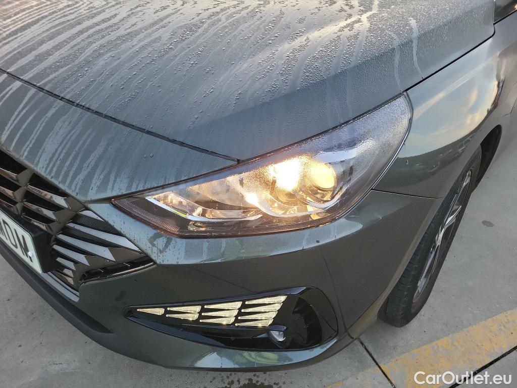 Hyundai  i30 HYUNDAI  / 2020 / 5P / berlina con portón 1.0 TGDI 48V Klass #15