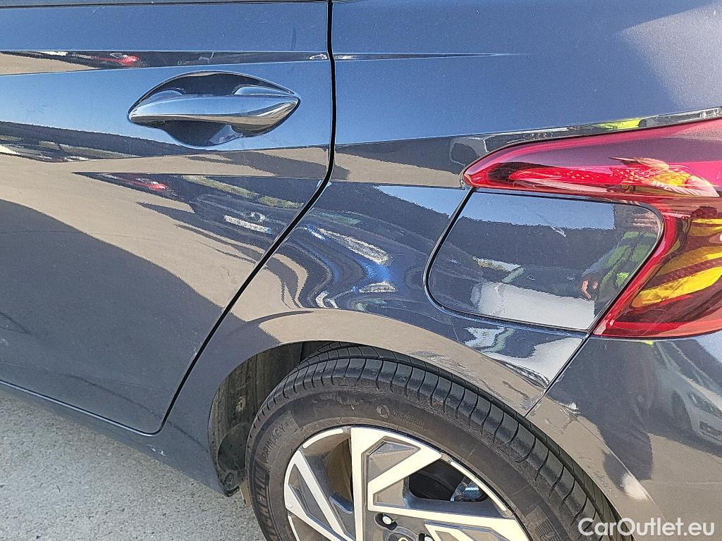  Hyundai  i20 HYUNDAI  / 2023 / 5P / berlina con portón 1.0 TGDI Klass #23