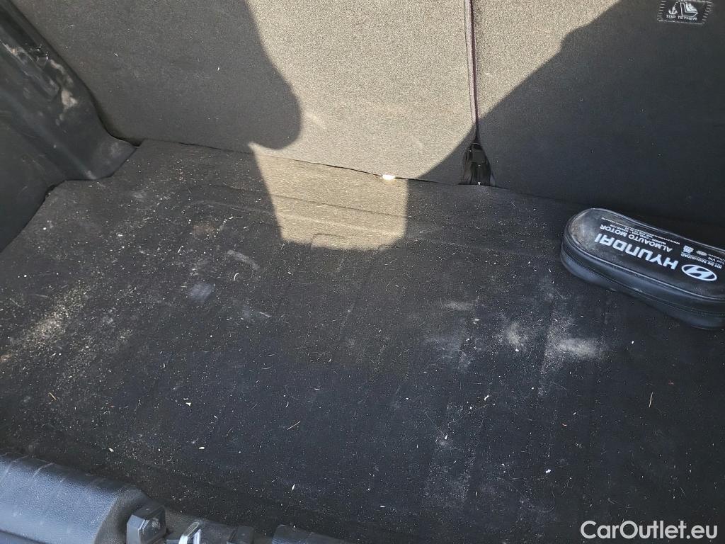  Hyundai  i20 HYUNDAI  / 2023 / 5P / berlina con portón 1.0 TGDI Klass #12