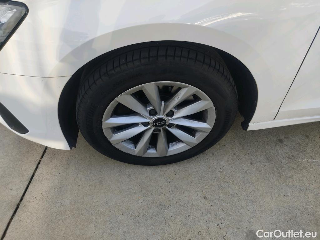  Audi  A3 AUDI  / 2020 / 5P / berlina con portón Sportback 30 TFSI 81kW (110CV) S tronic #9