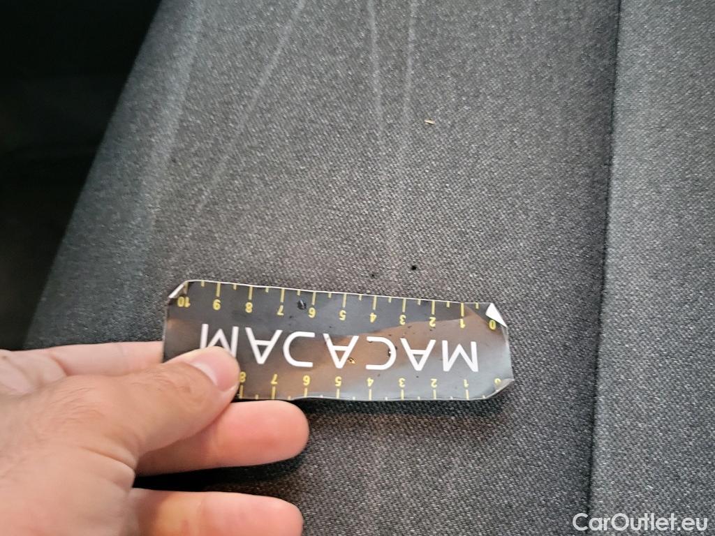  Hyundai  Tucson HYUNDAI  / 2018 / 5P / todoterreno 1.6 CRDI 85kW (116CV) 48V SLE 4X2(SP)(SL) #4