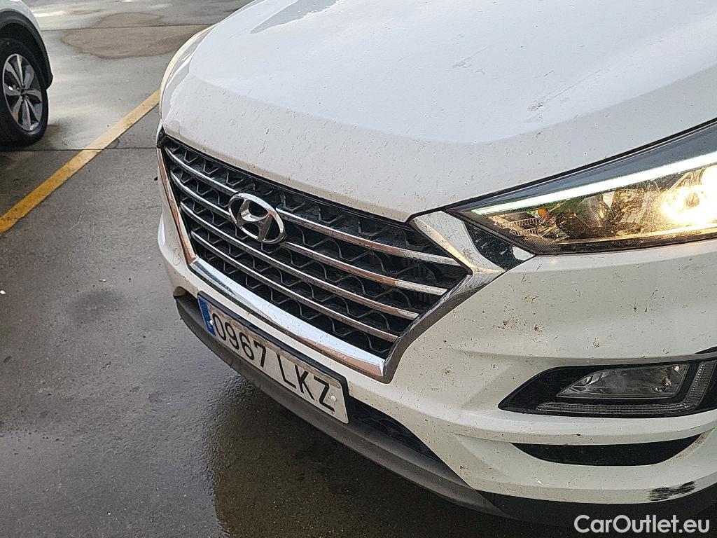  Hyundai  Tucson HYUNDAI  / 2018 / 5P / todoterreno 1.6 CRDI 85kW (116CV) 48V SLE 4X2(SP)(SL) #28