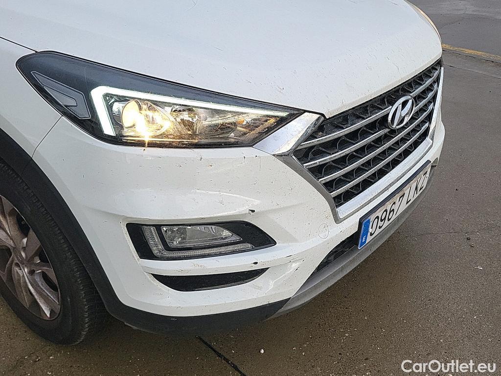  Hyundai  Tucson HYUNDAI  / 2018 / 5P / todoterreno 1.6 CRDI 85kW (116CV) 48V SLE 4X2(SP)(SL) #24
