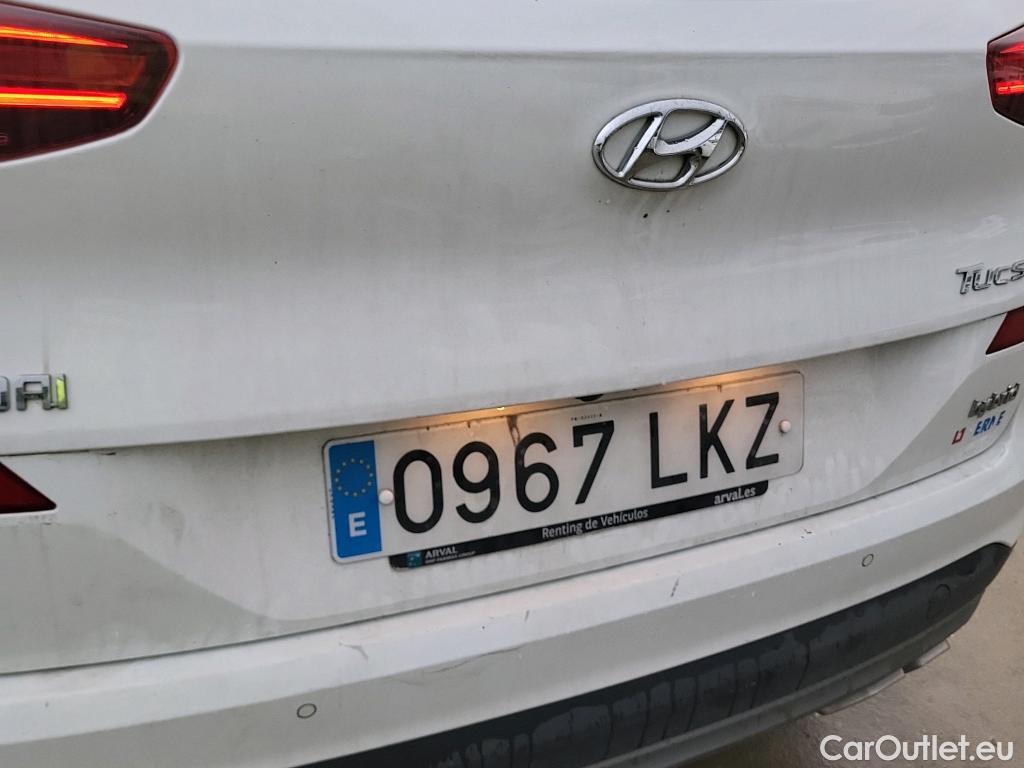  Hyundai  Tucson HYUNDAI  / 2018 / 5P / todoterreno 1.6 CRDI 85kW (116CV) 48V SLE 4X2(SP)(SL) #30