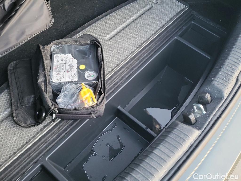 Hyundai  i30 HYUNDAI  / 2020 / 5P / berlina con portón 1.0 TGDI 48V Klass #14