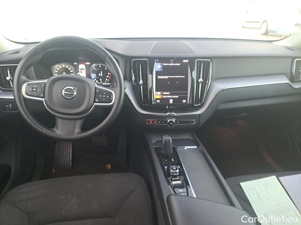 Volvo  XC60 VOLVO  / 2017 / 5P / todoterreno 2.0 B4 D Momentum Auto #3