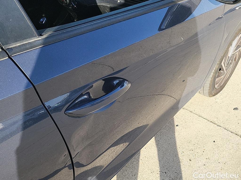  Hyundai  i20 HYUNDAI  / 2023 / 5P / berlina con portón 1.0 TGDI Klass #1