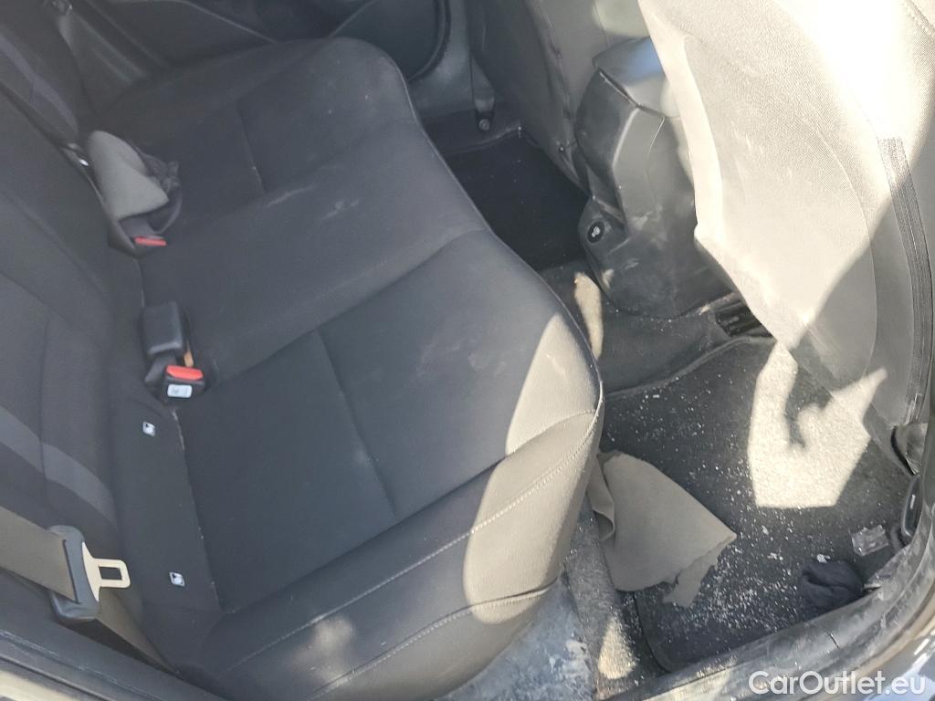  Hyundai  i20 HYUNDAI  / 2023 / 5P / berlina con portón 1.0 TGDI Klass #13