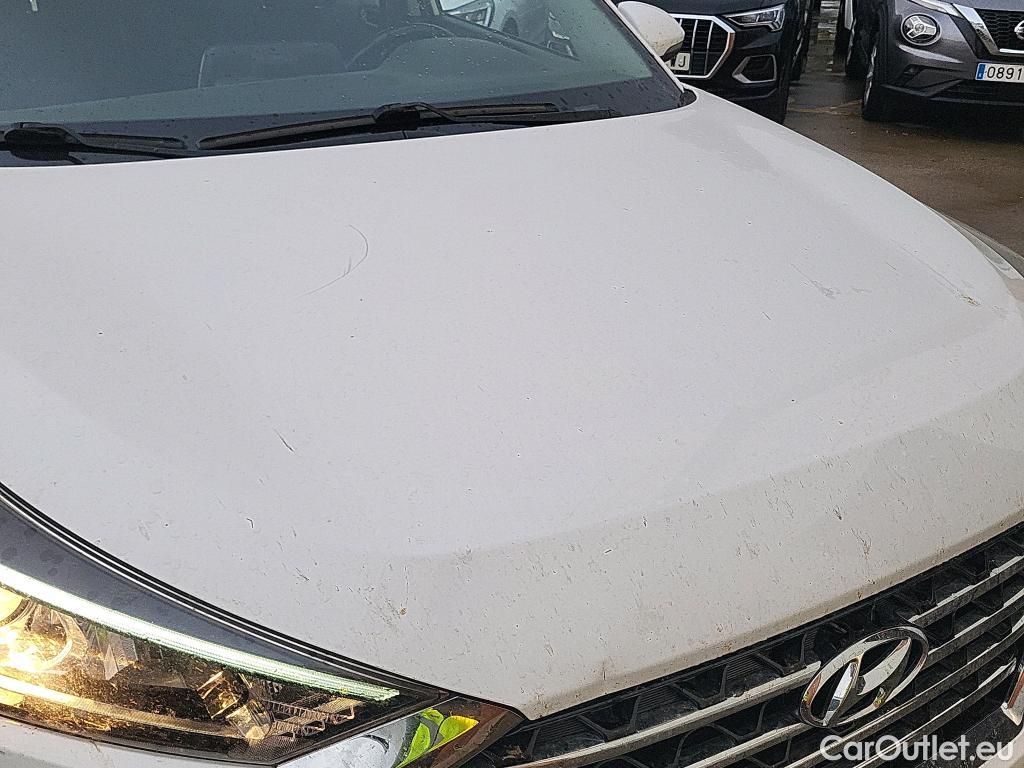  Hyundai  Tucson HYUNDAI  / 2018 / 5P / todoterreno 1.6 CRDI 85kW (116CV) 48V SLE 4X2(SP)(SL) #32