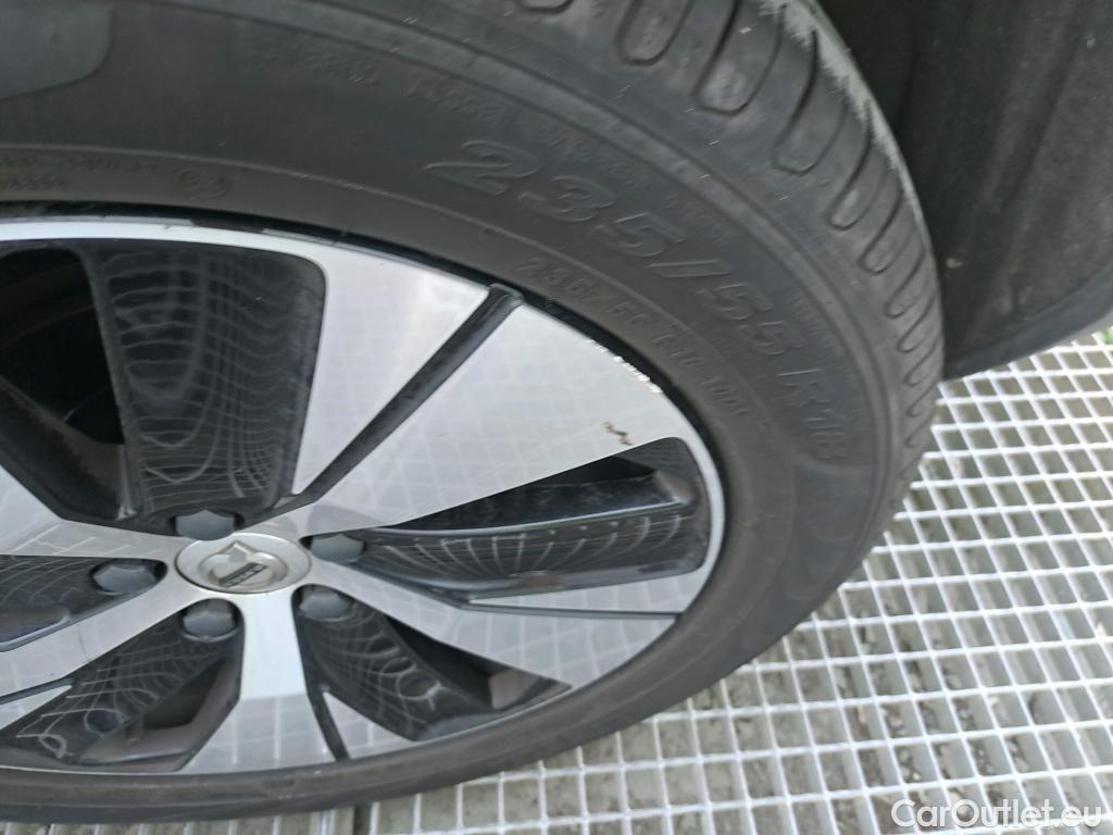  Volvo  XC 40 VOLVO XC40 / 2017 / 5P / todoterreno 1.5 T3 Momentum Pro #18