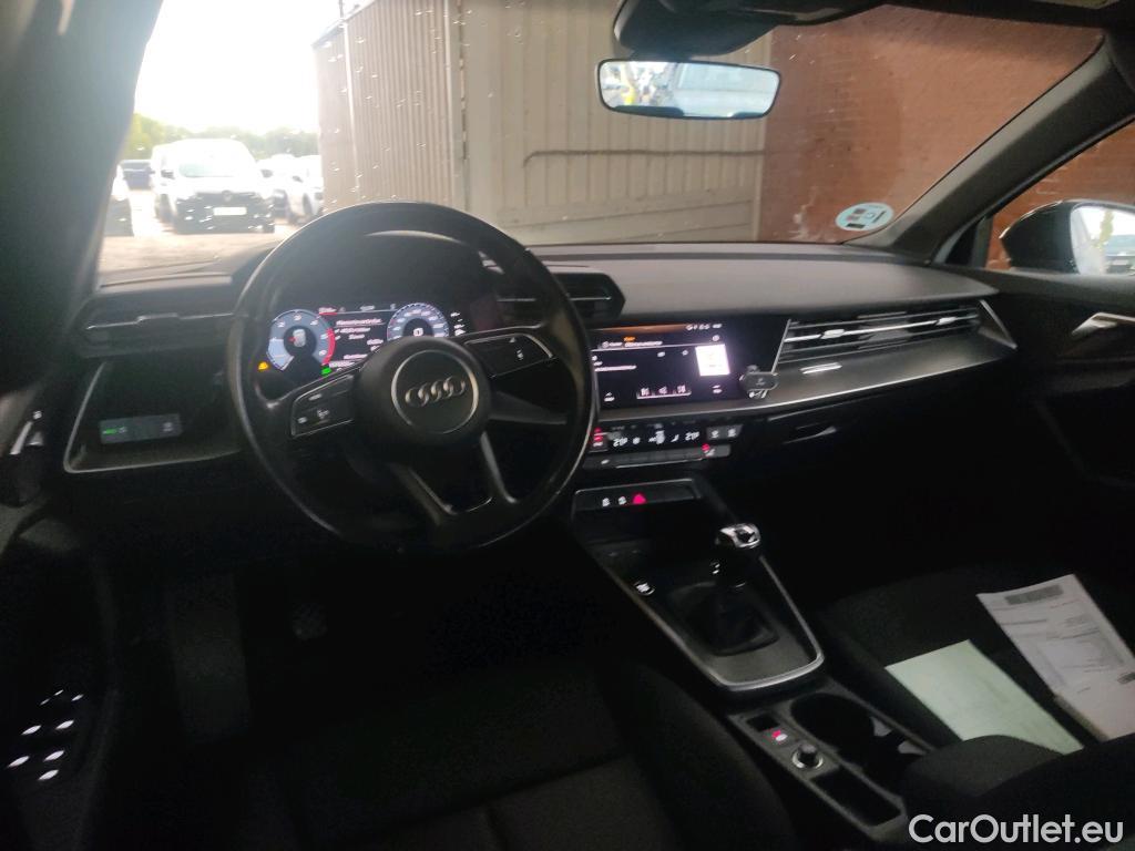 Audi  A3 AUDI  / 2020 / 5P / berlina con portón Sportback 30 TDI 85kW (116CV) #3