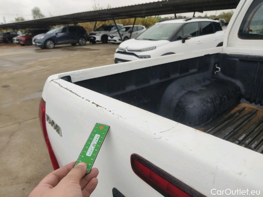  Toyota  Hilux TOYOTA  / 2020 / 4P / pickup 2.4 D-4D Cabina Doble GX #7