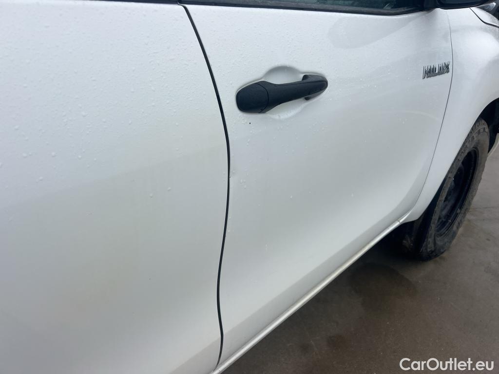  Toyota  Hilux TOYOTA  / 2020 / 4P / pickup 2.4 D-4D Cabina Doble GX #7