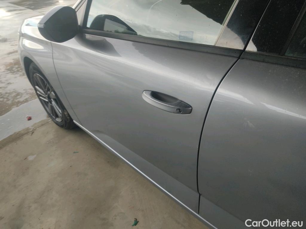 Peugeot  308 PEUGEOT  / 2021 / 5P / familiar SW Active Pack BlueHDi 130 S&S MAN #1