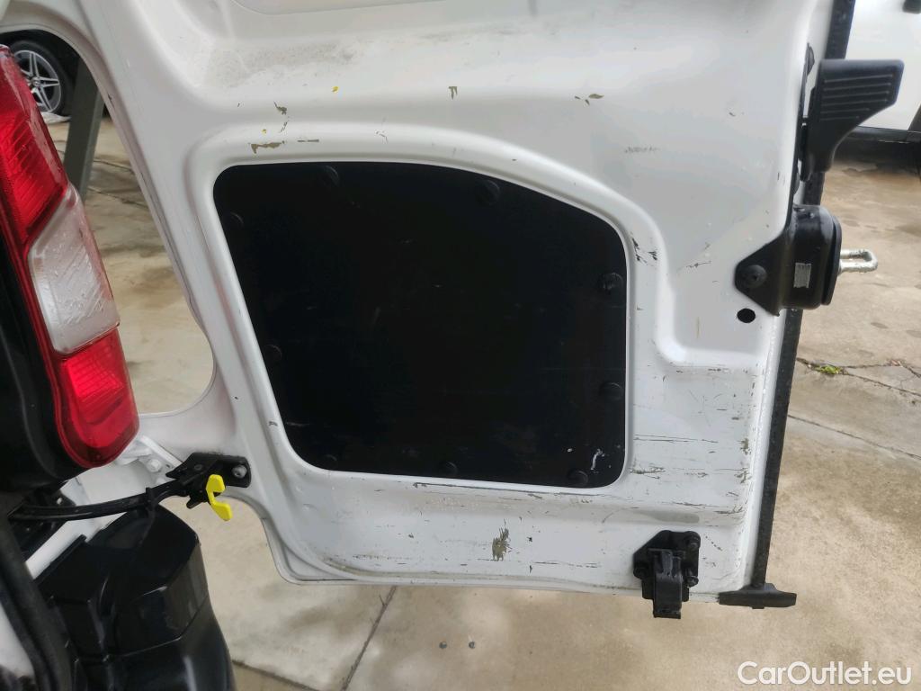  Peugeot  Partner PEUGEOT  / 2018 / 4P / furgón derivado de turismo Premium Standard 600kg BlueHDi 73kW (AC) #32