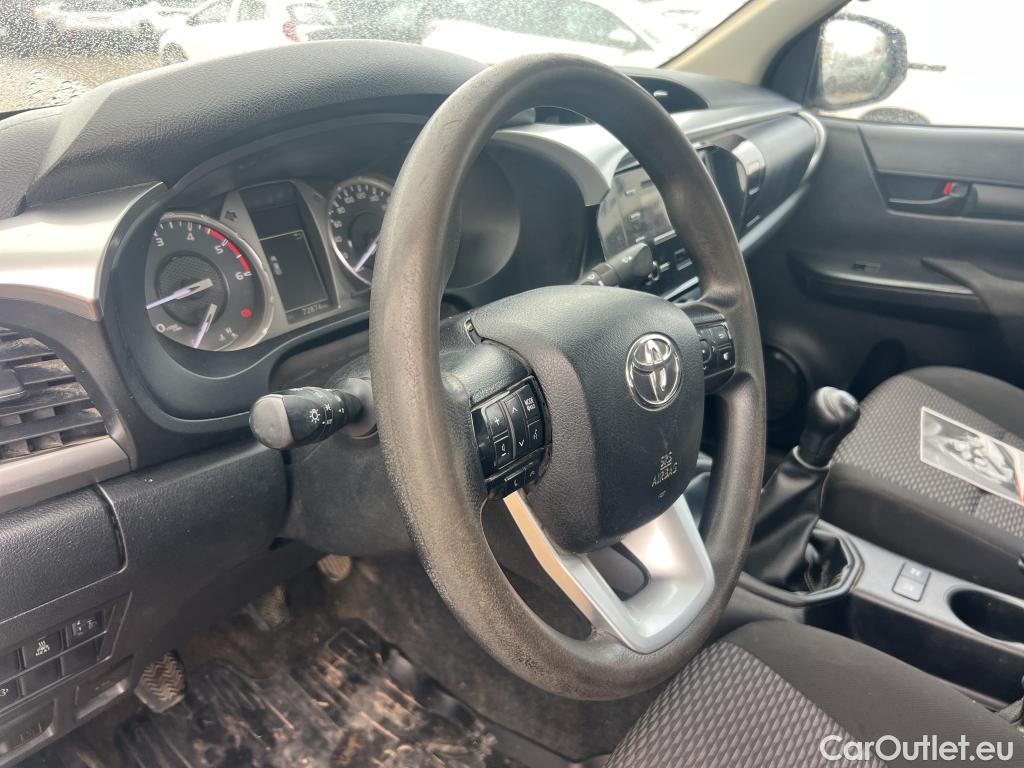  Toyota  Hilux TOYOTA  / 2020 / 4P / pickup 2.4 D-4D Cabina Doble GX #14