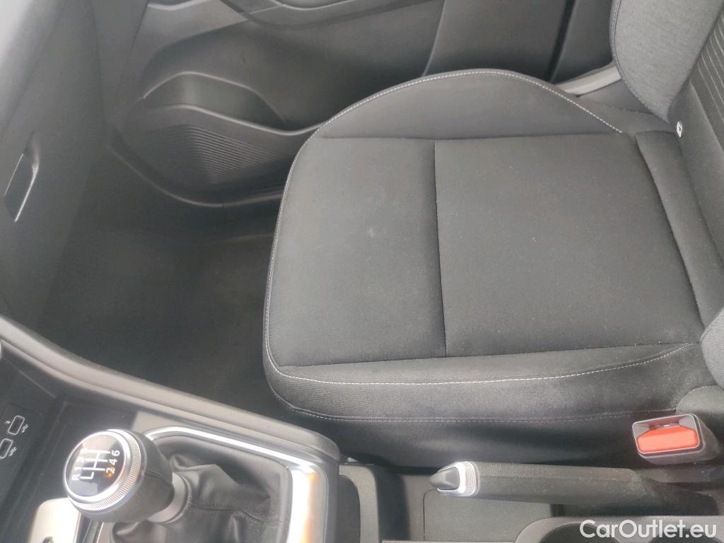  Renault  Captur RENAULT  / 2019 / 5P / todoterreno Intens TCe 90 (AC) #12