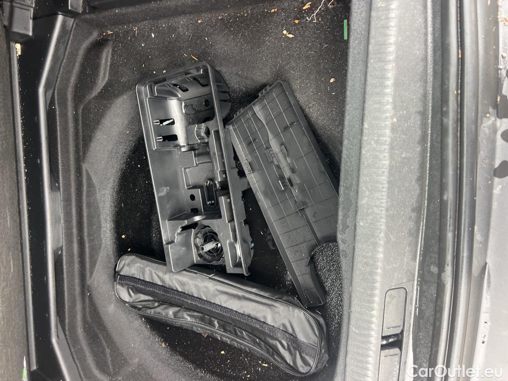  Peugeot  3008 PEUGEOT  / 2020 / 5P / todoterreno 1.5 BlueHDi 96kW (130CV) S&S Active Pack (AC4) #11