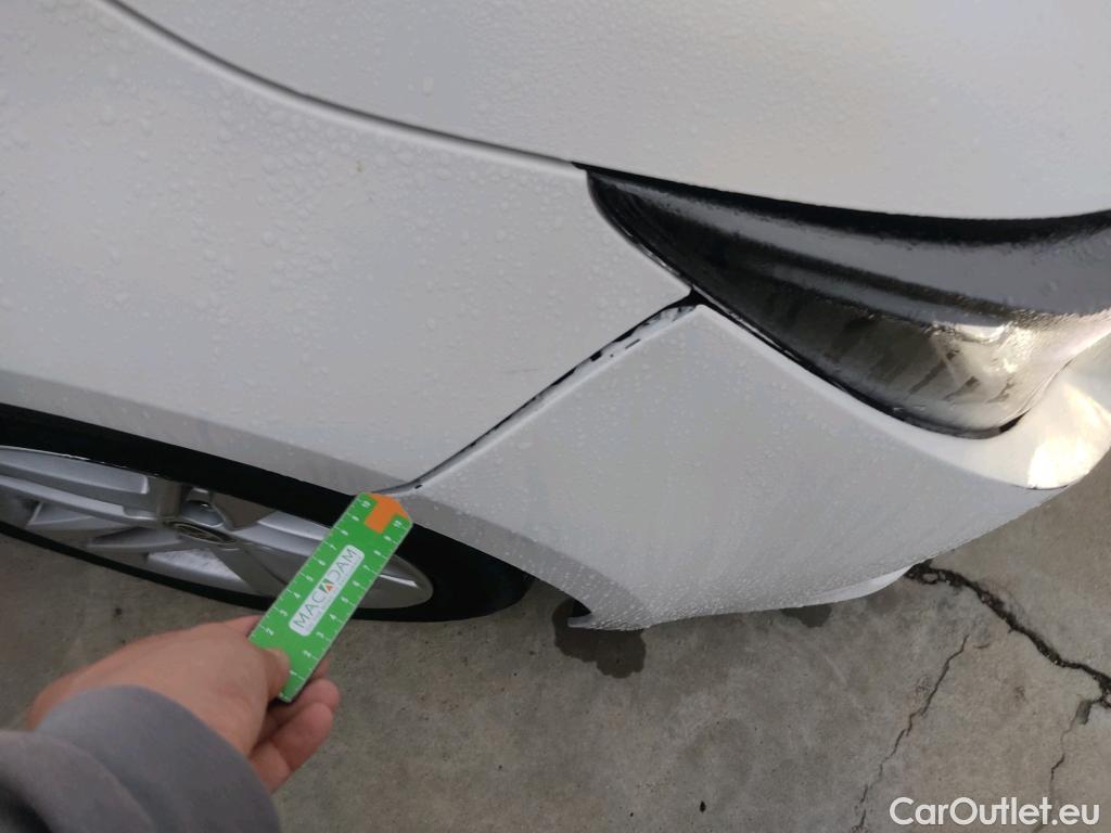 Toyota  Corolla TOYOTA  / 2019 / 5P / familiar 1.8 125H ACTIVE TECH E-CVT TOU SPORT #19