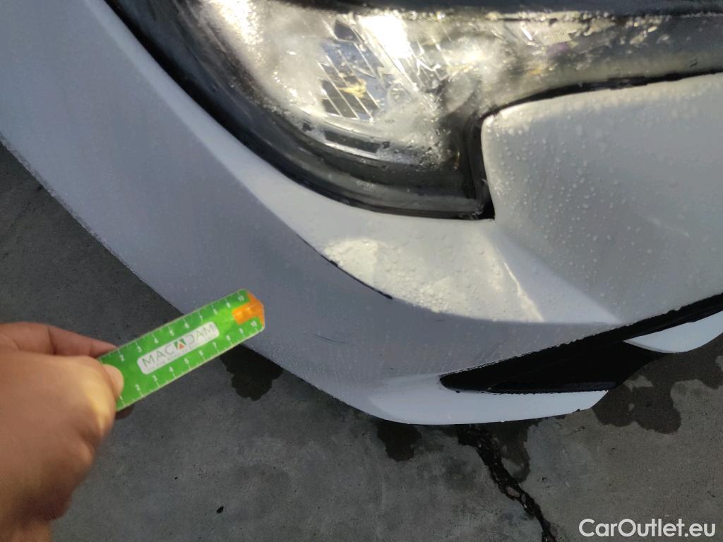 Toyota  Corolla TOYOTA  / 2019 / 5P / familiar 1.8 125H ACTIVE TECH E-CVT TOU SPORT #13