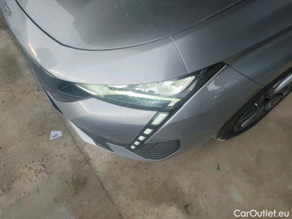 Peugeot  308 PEUGEOT  / 2021 / 5P / familiar SW Active Pack BlueHDi 130 S&S MAN #15