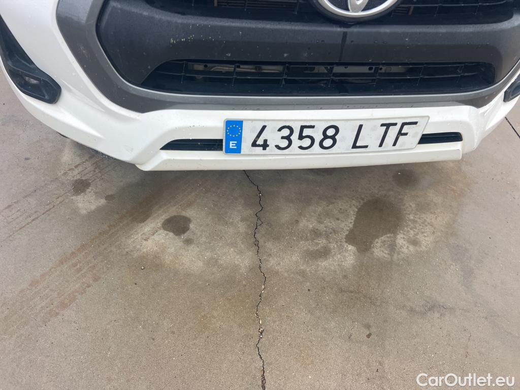  Toyota  Hilux TOYOTA  / 2020 / 4P / pickup 2.4 D-4D Cabina Doble GX #19