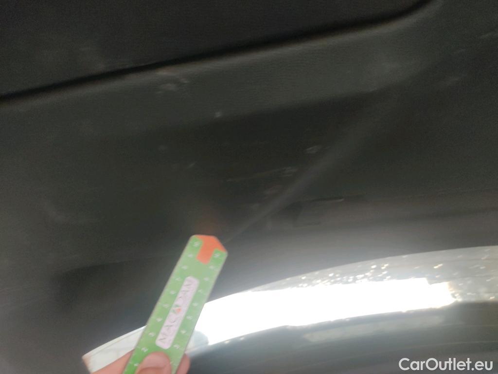 Peugeot  308 PEUGEOT  / 2021 / 5P / familiar SW Active Pack BlueHDi 130 S&S MAN #14