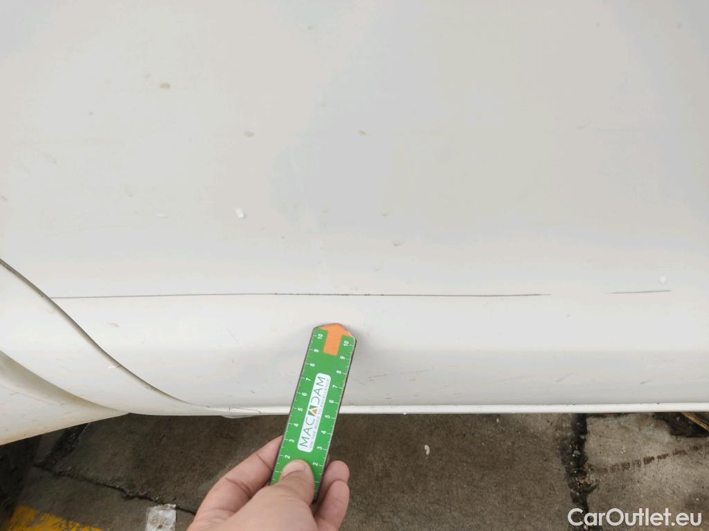  Toyota  Hilux TOYOTA  / 2020 / 4P / pickup 2.4 D-4D Cabina Doble GX #18